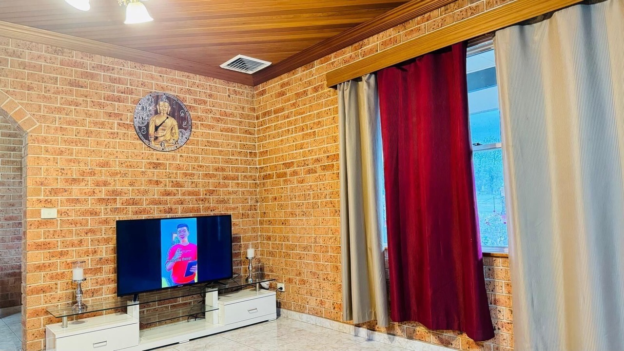 Photo of Others in Raglan