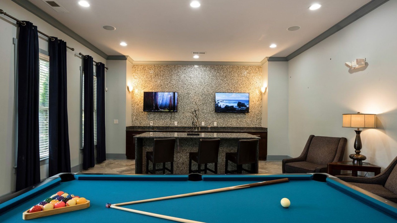 Photo of Bedroom in Executive Park