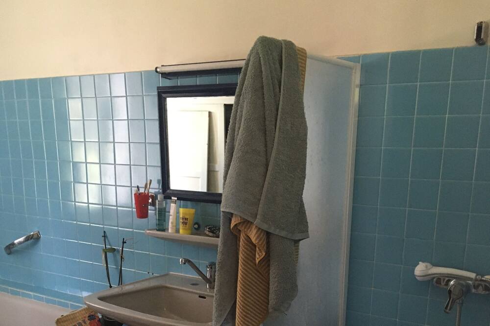 Photo of Bathroom in Crest