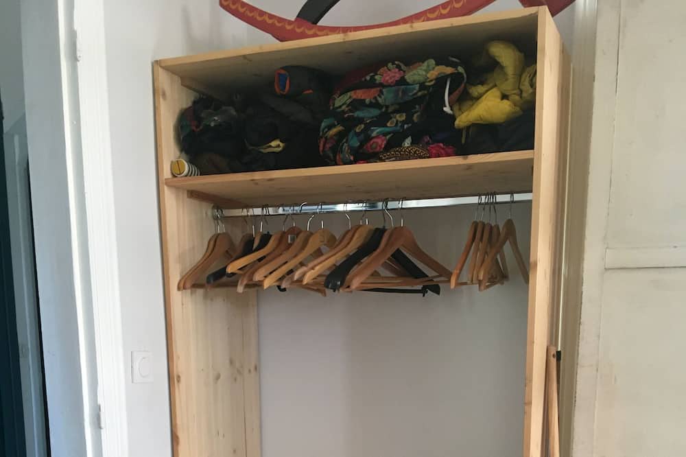 Photo of Others in Crest