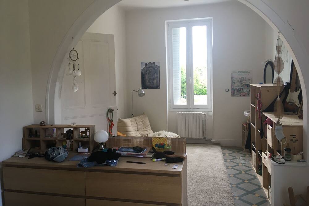 Photo of Others in Crest