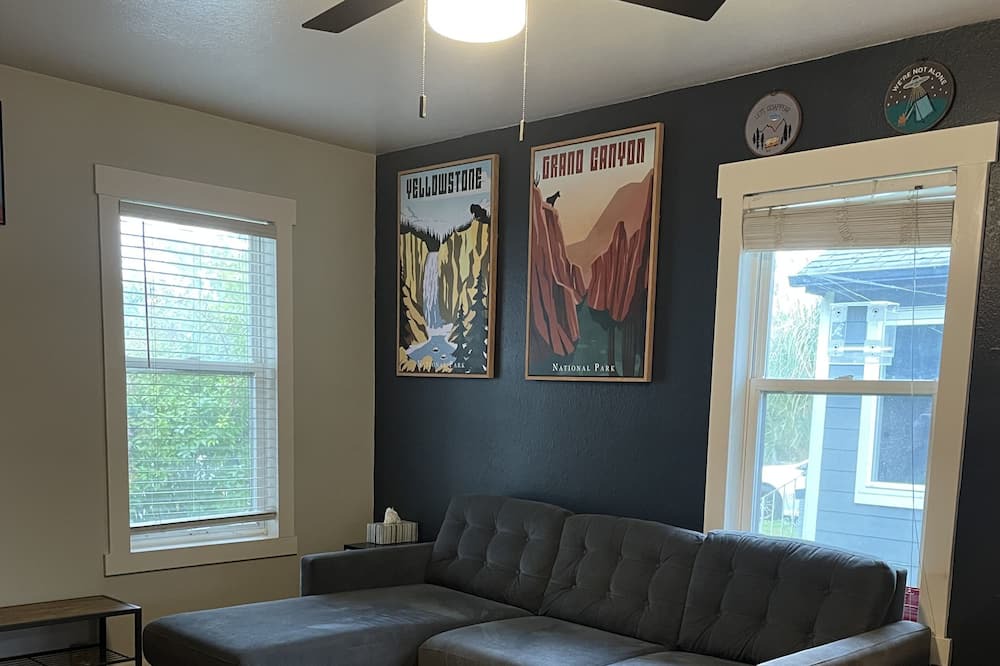 Photo of Livingroom in Longview