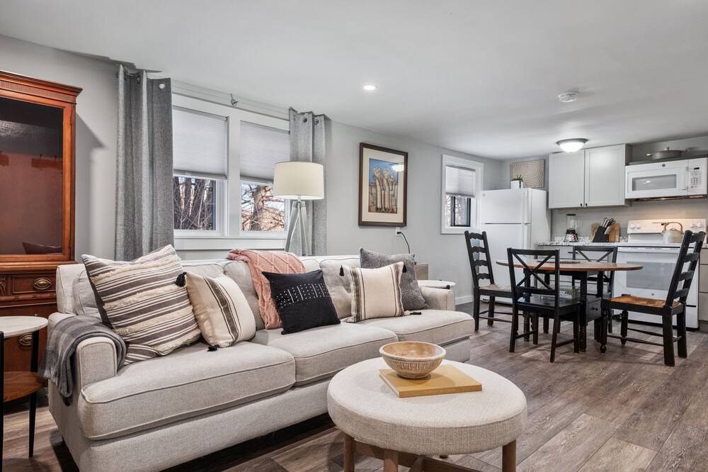 Photo of Livingroom in Bradford