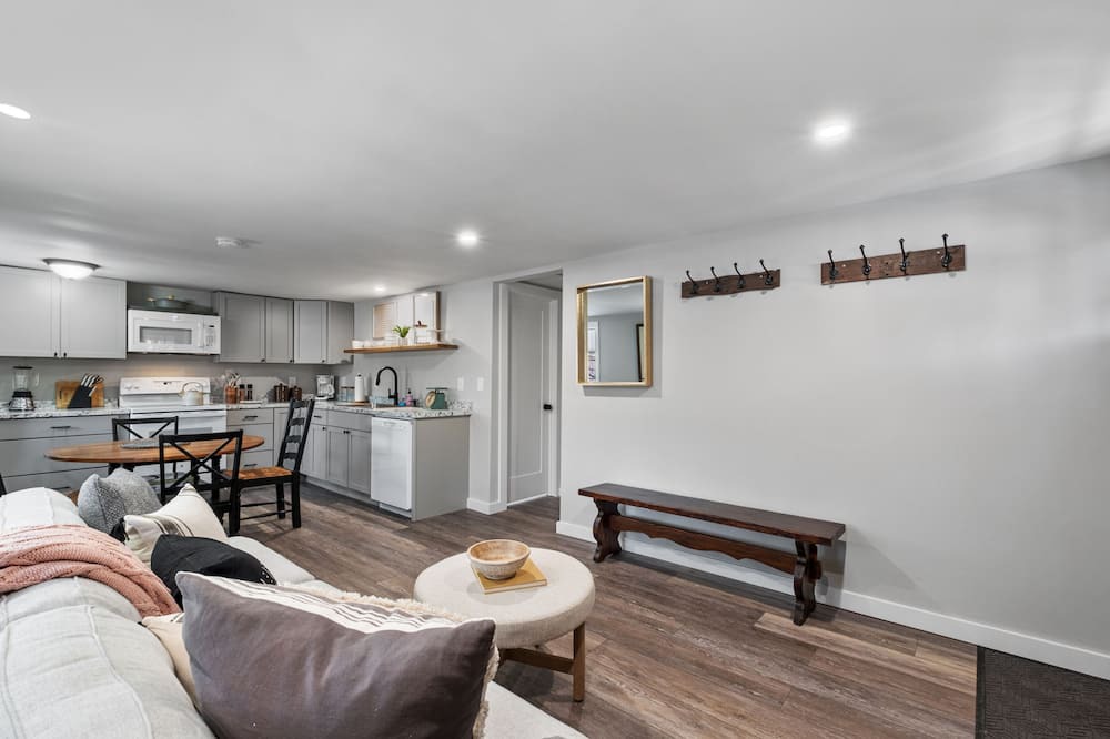 Photo of Livingroom in Bradford