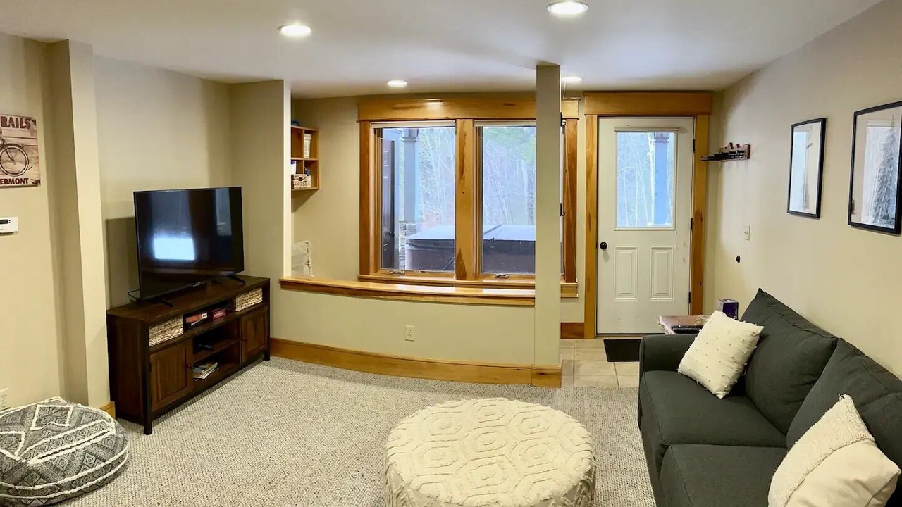 Photo of Livingroom in East Burke