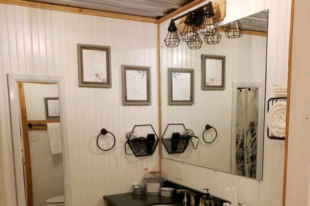 Photo of Bathroom in Lufkin