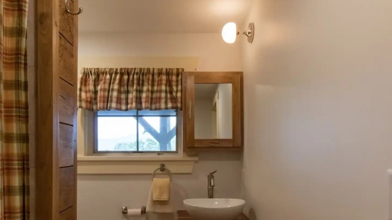 Photo of Bathroom in East Burke