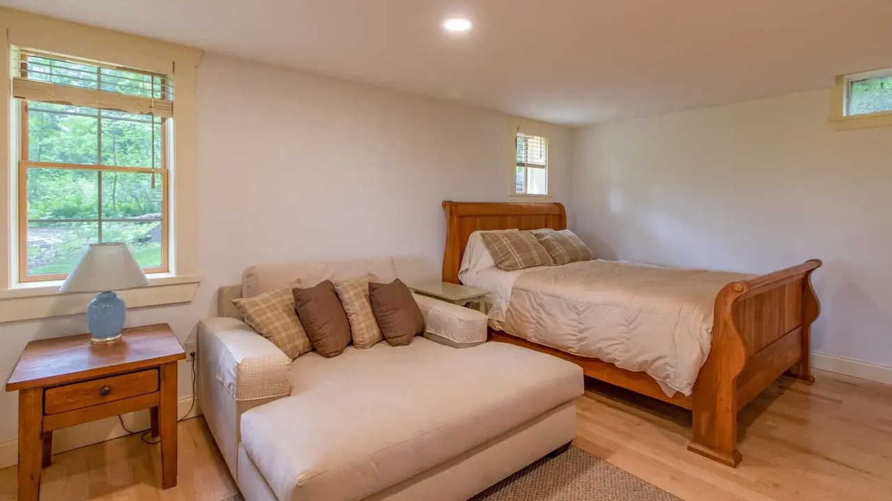 Photo of Others in East Burke