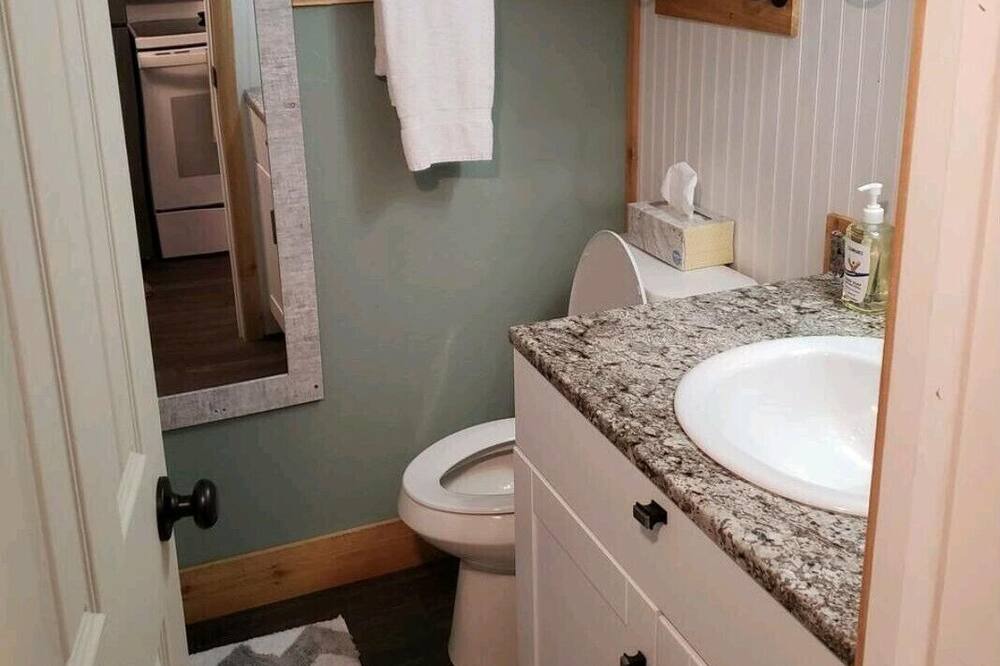 Photo of Bathroom in Lufkin