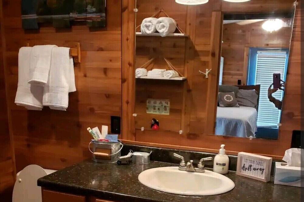 Photo of Bathroom in Lufkin