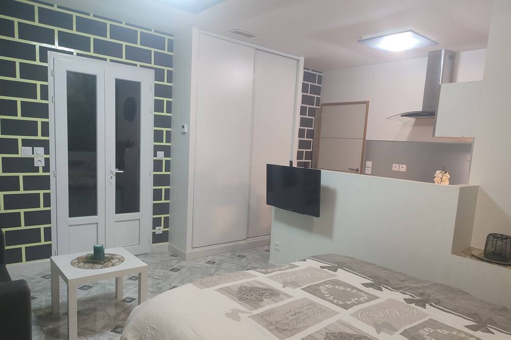 Photo of Bedroom in Miramas