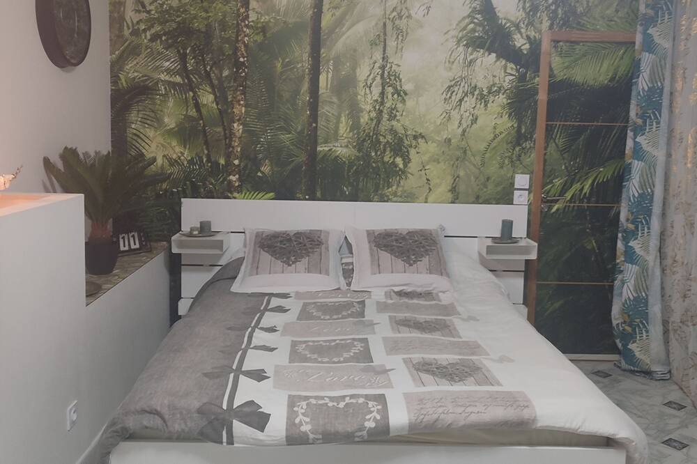 Photo of Bedroom in Miramas