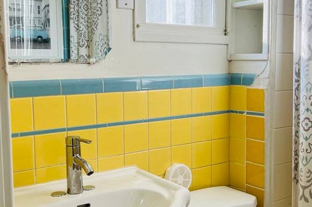 Photo of Bathroom in Central Elgin