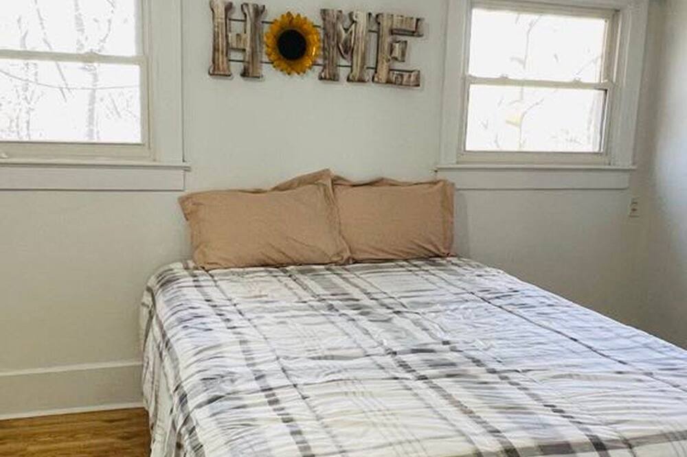 Photo of Bedroom in Central Elgin