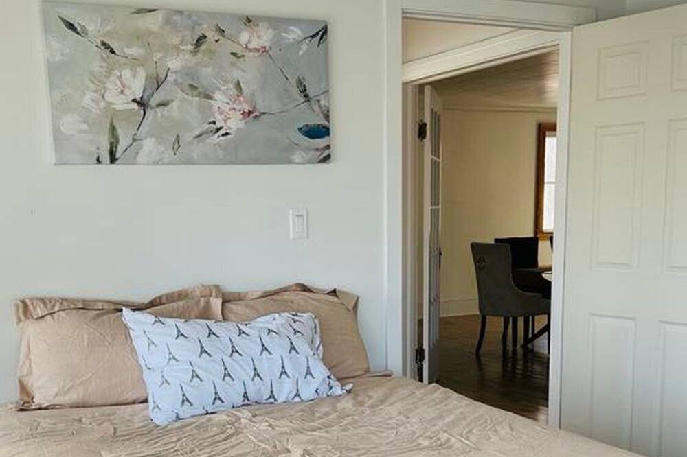 Photo of Bedroom in Central Elgin
