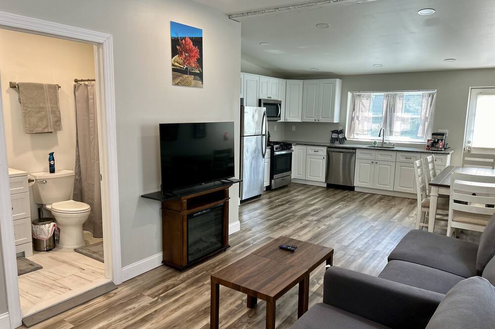Photo of Livingroom in Manayunk