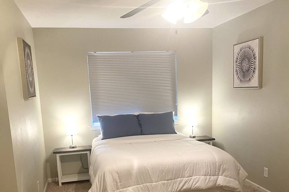 Photo of Bedroom in Lincoln