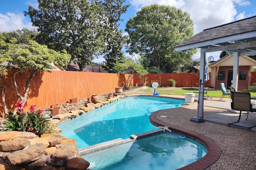 Photo of Outdoor in Pecan Grove