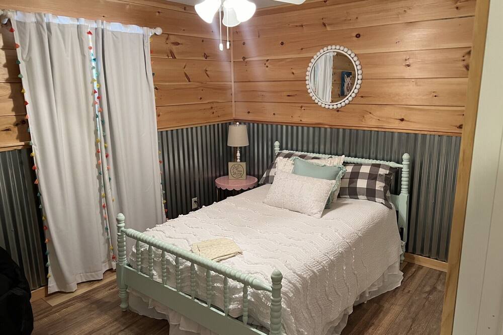 Photo of Bedroom in Van Buren