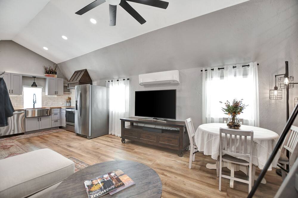 Photo of Bedroom in Willis