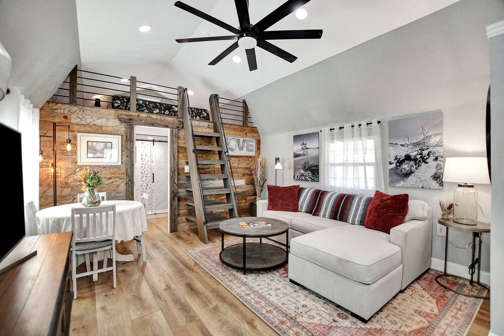 Photo of Bedroom in Willis
