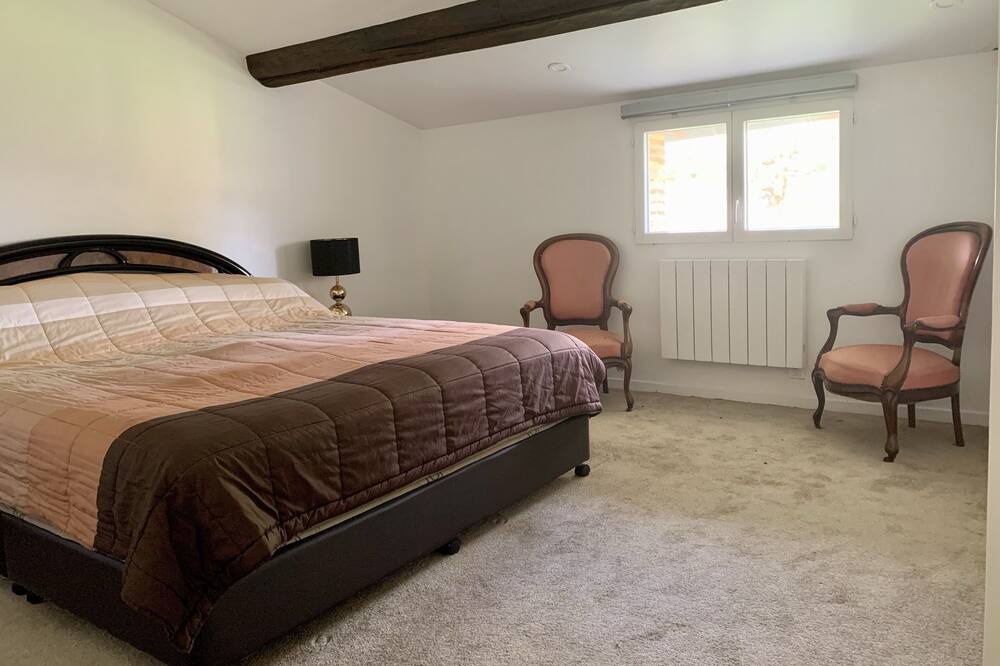 Photo of Bedroom in Orgueil