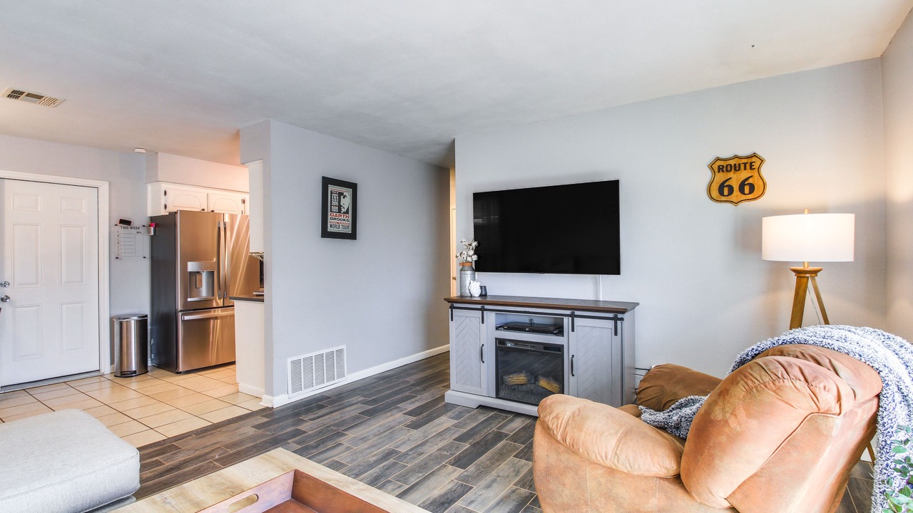 Photo of Livingroom in Moore
