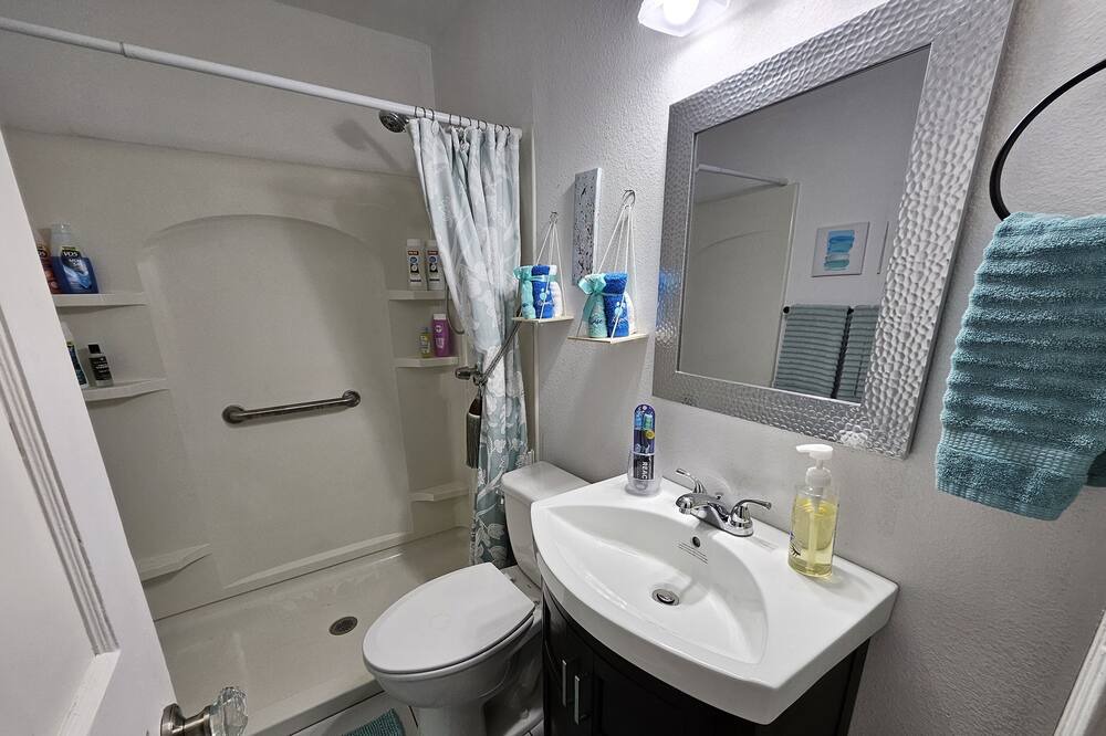 Photo of Bathroom in Sayles Blvd. Area