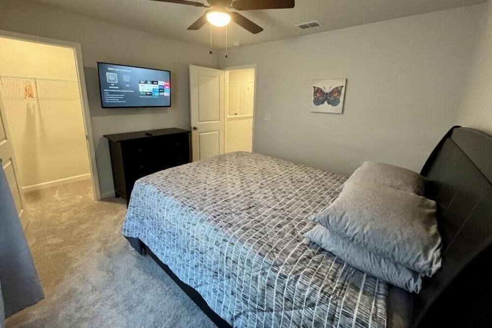 Photo of Bedroom in Macon