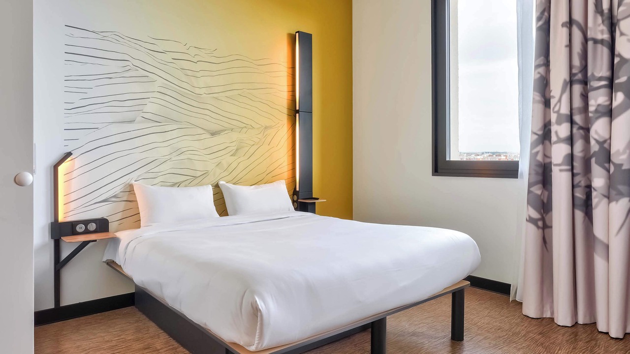 Photo of Bedroom in 14th Arrondissement