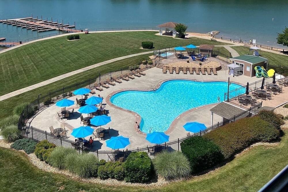 Photo of Outdoor in Smith Mountain Lake