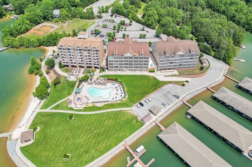 Photo of Outdoor in Smith Mountain Lake