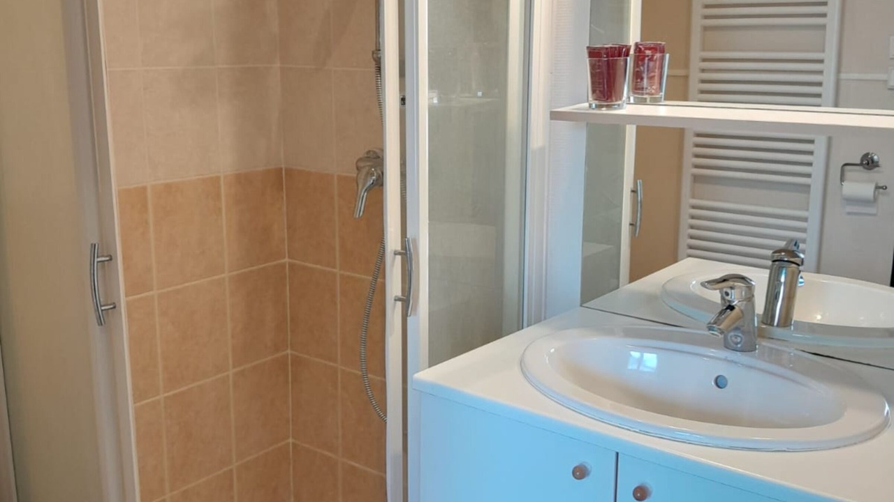 Photo of Bathroom in Orbigny