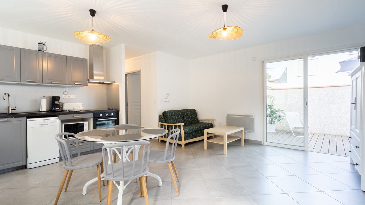 Photo of Kitchen in Fontaine Lestang-Bagatelle-Papus-Tabar-Bordelongue