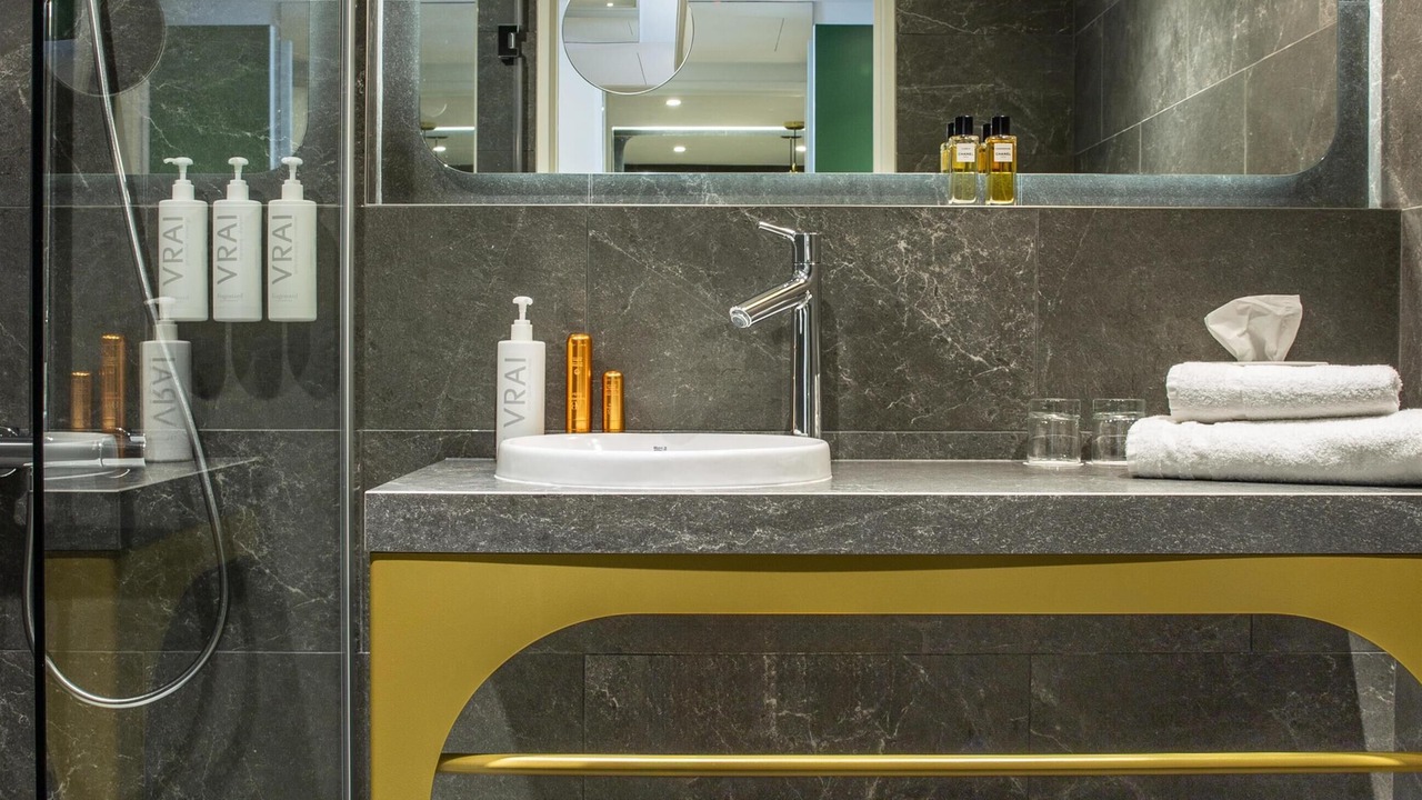 Photo of Bathroom in Asnieres-sur-Seine