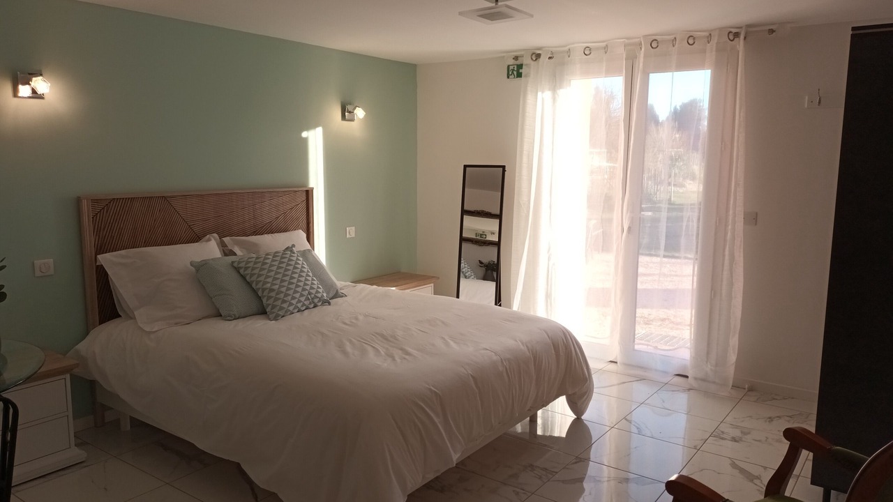Photo of Bedroom in Salon-de-Provence