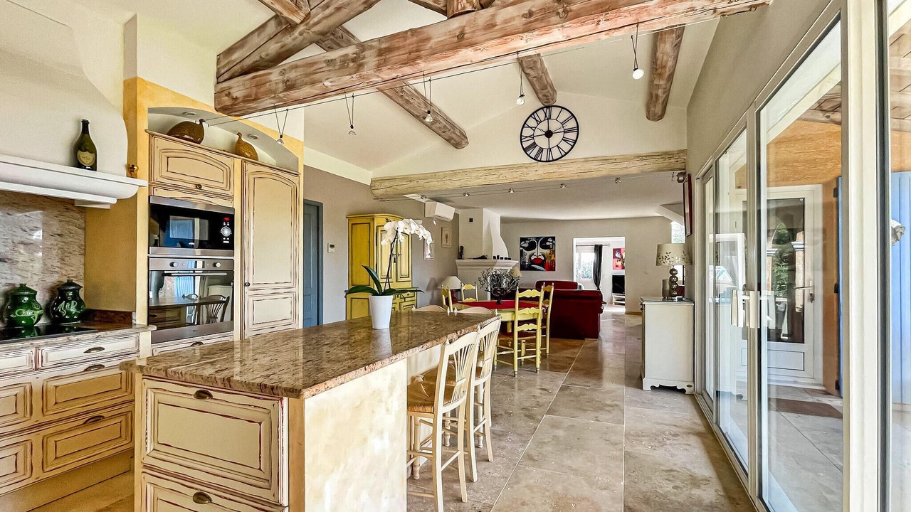 Photo of Others in Roquemaure