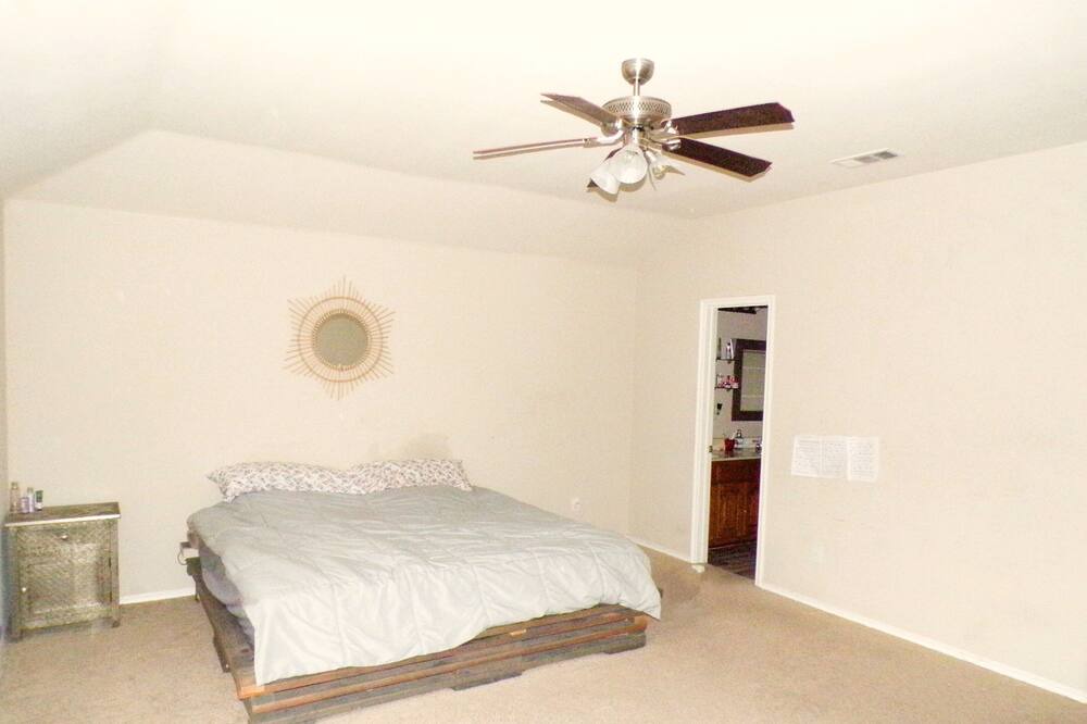 Photo of Bedroom in Wylie
