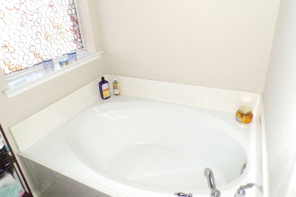 Photo of Bathroom in Wylie