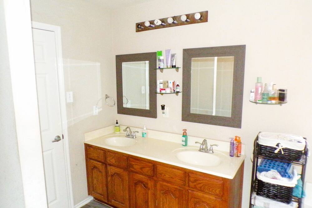 Photo of Bathroom in Wylie