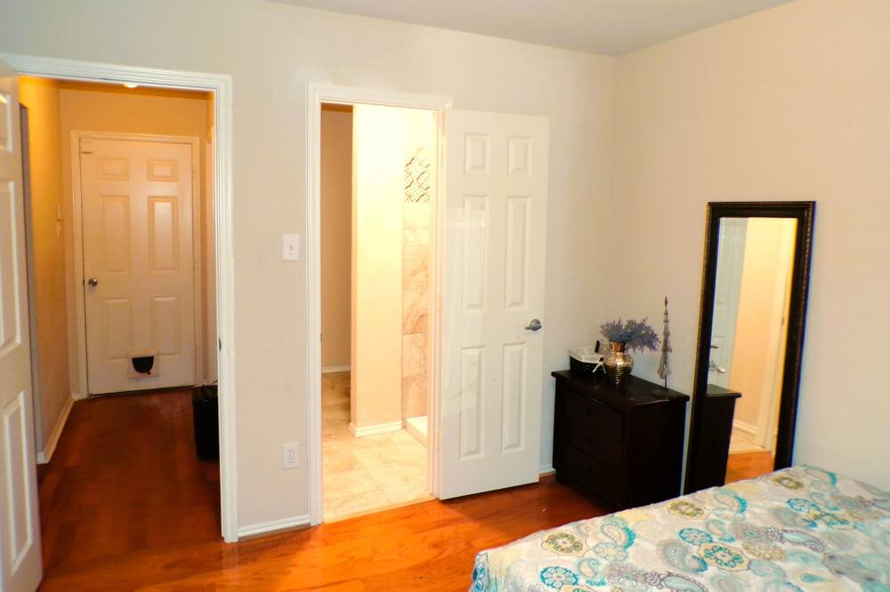Photo of Bedroom in Wylie