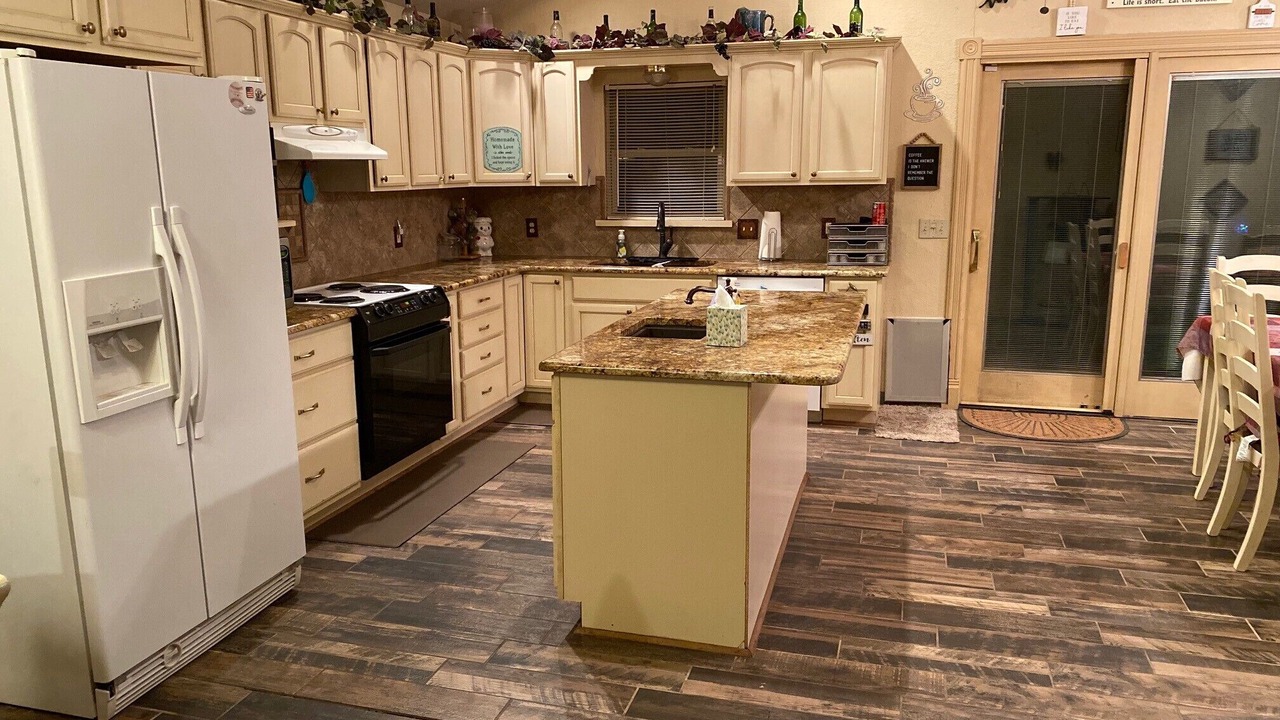 Photo of Kitchen in Dumas
