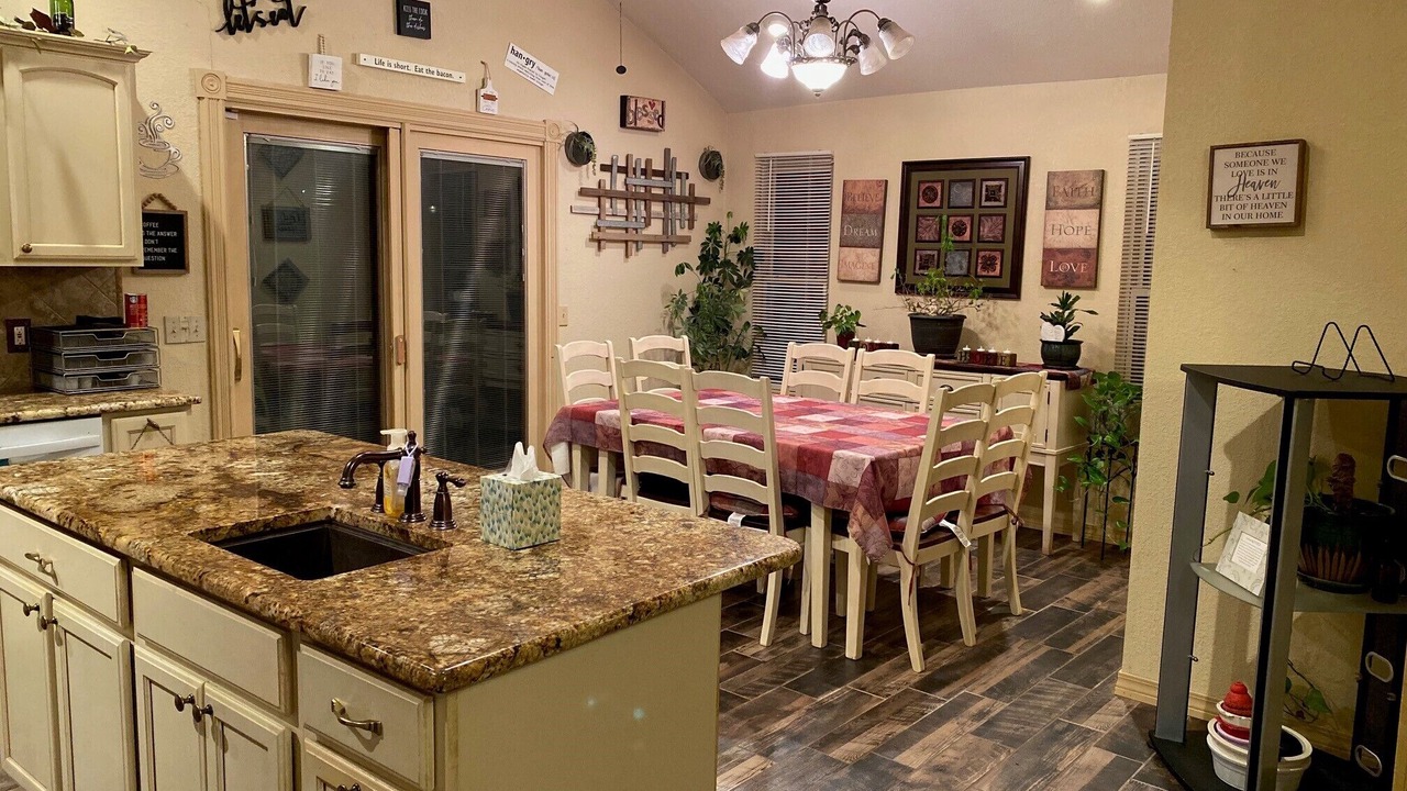 Photo of Kitchen in Dumas