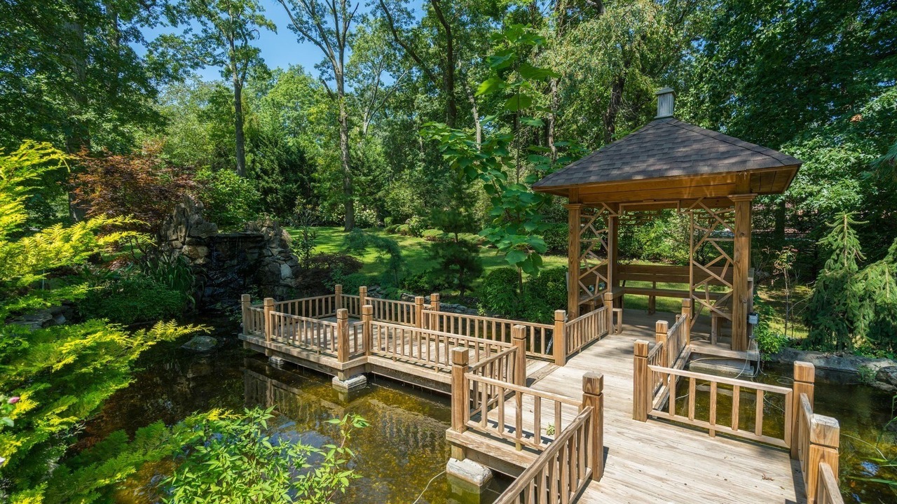 Photo of Outdoor in Old Westbury