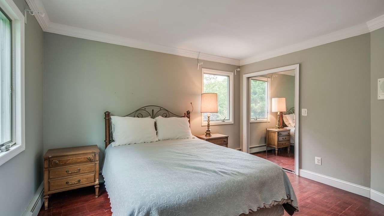 Photo of Bedroom in Old Westbury