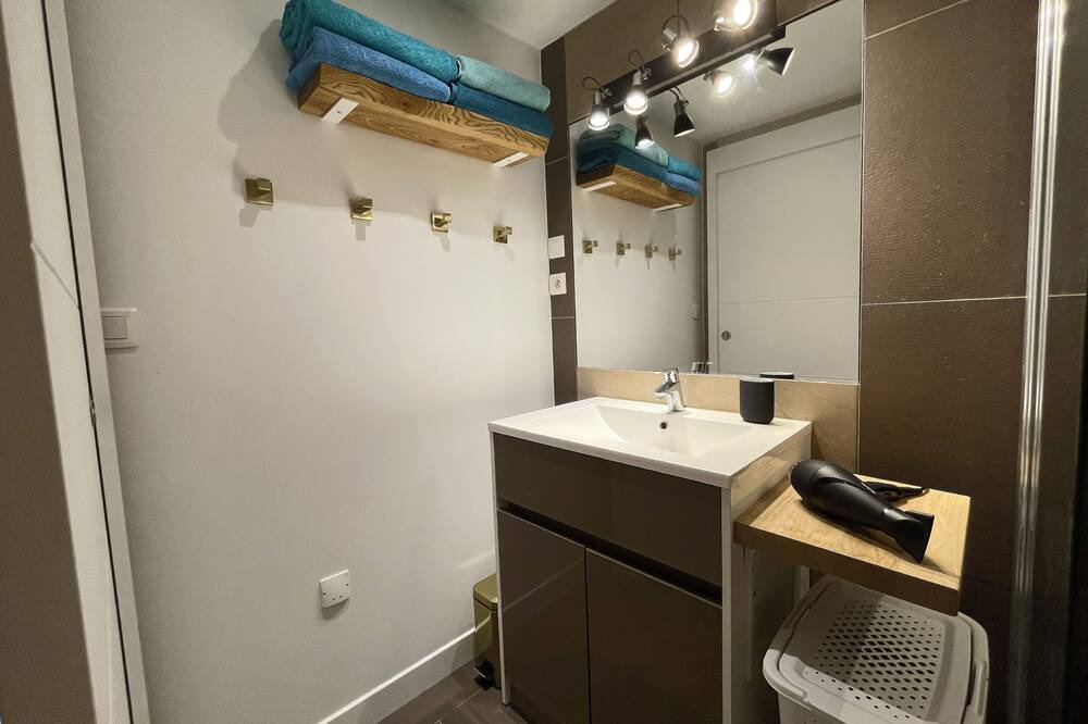 Photo of Bathroom in Meyzieu Nord Ouest