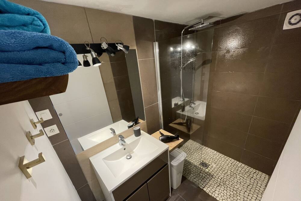 Photo of Bathroom in Meyzieu Nord Ouest