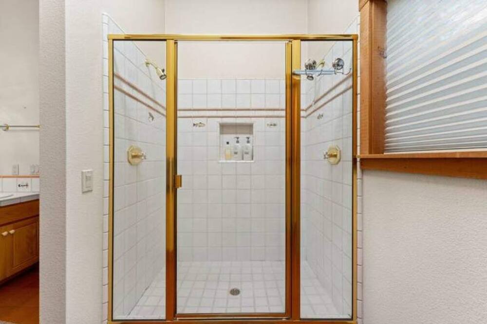 Photo of Others in Castella