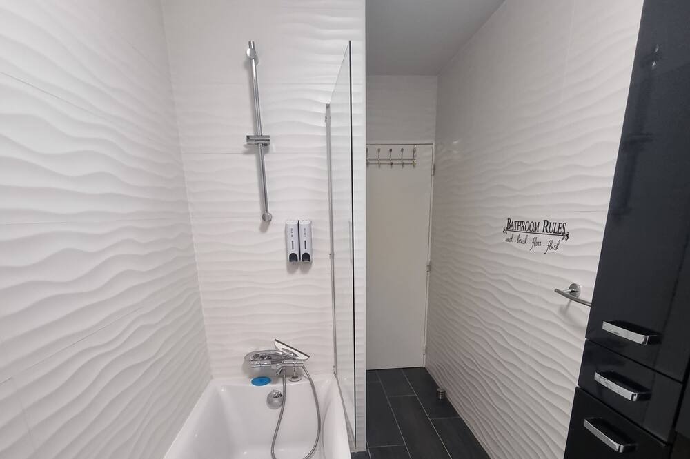 Photo of Bathroom in Morsang-sur-Orge