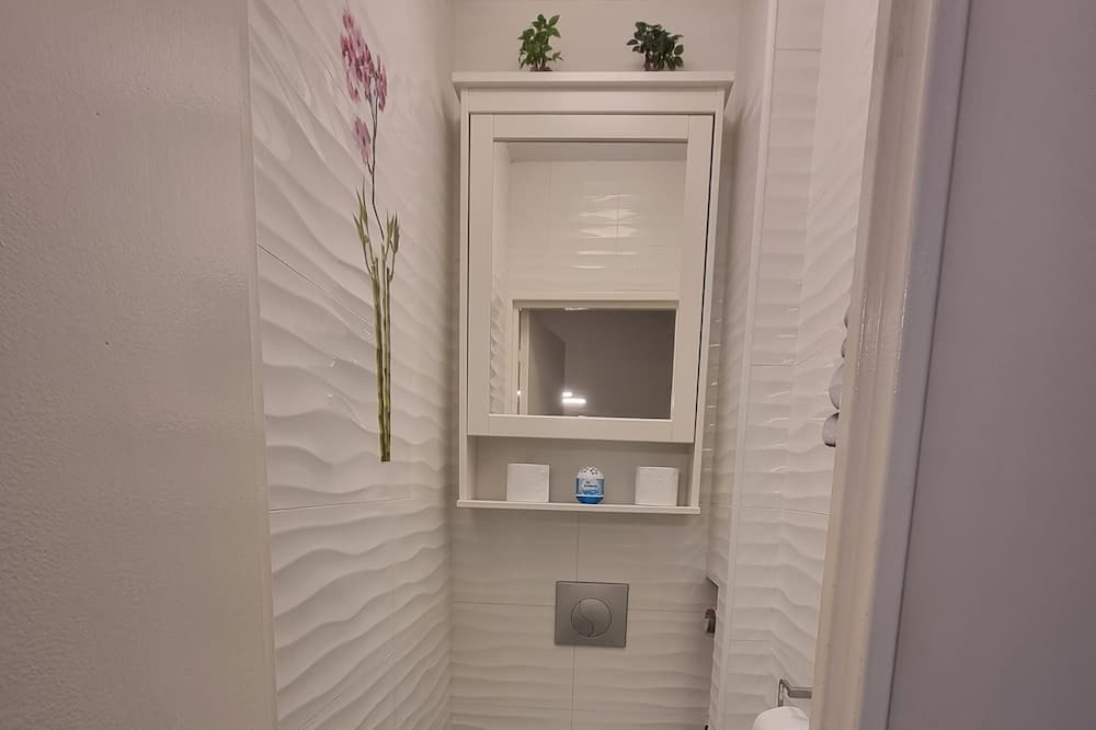 Photo of Bathroom in Morsang-sur-Orge